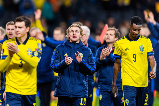 Emil Forsberg and Alexander Isak of Sweden