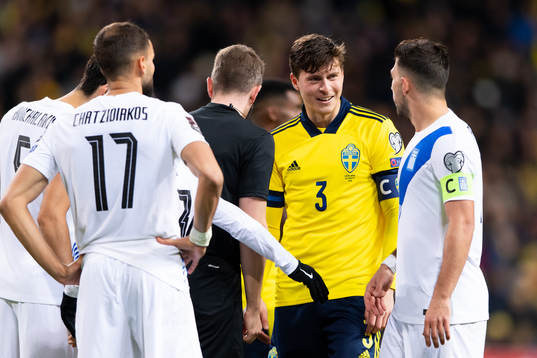 Victor Nilsson Lindelöf of Sweden and Tasos Bakasetas of