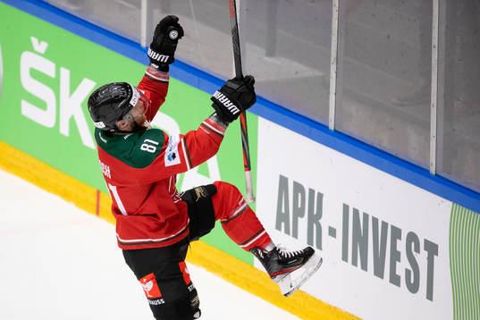 Ryan Lasch of Frölunda celebrates scoring 1-0