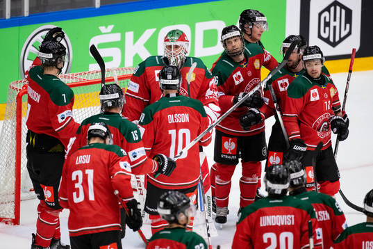 Goalkeeper Matthew Tomkins of Frölunda celebrates with his