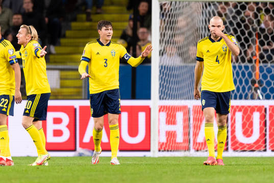 Emil Forsberg, Victor Nilsson Lindelöf of Sweden and