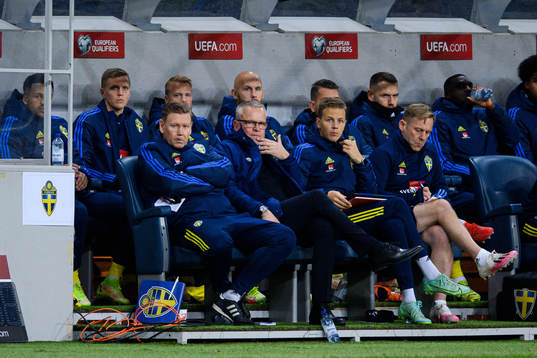 Assistant coach Peter Wettergren and head coach Janne