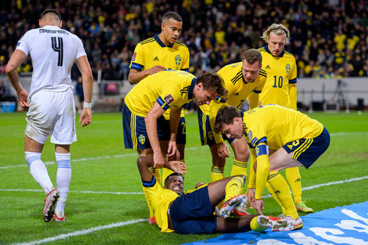 Alexander Isak . Albin Ekdal , Robin Quaison, Viktor