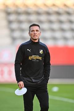 Head coach Mats Gren of Häcken