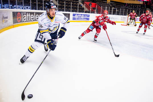s Hugo Pettersson och Modos Filip Hansa