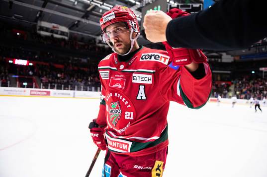 Modos Emil Wahlberg jublar