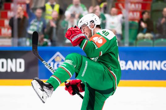 Oskar Stål Lyrenäs of Rögle celebrates