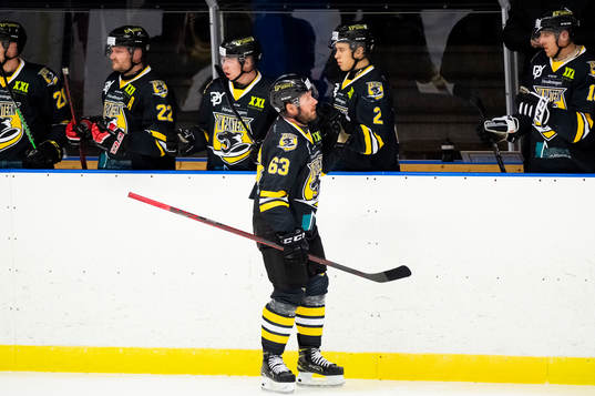 Panterns Viktor Holmkvist jublar