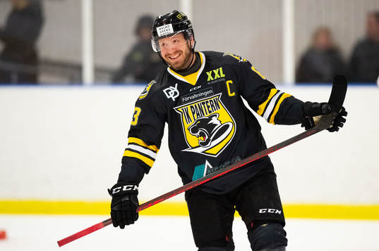 Panterns Viktor Holmkvist jublar