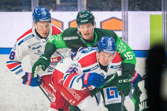Oskarshamns Fredrik Olofsson och Lukas Pilö mot