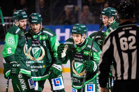 Färjestads Joel Nyström jublar