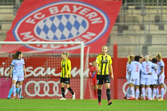 Stine Larsen of Häcken looks dejected