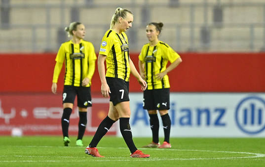 Stina Blackstenius of Häcken looks dejected