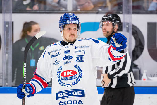 Oskarshamns Patrik Karlkvist jublar