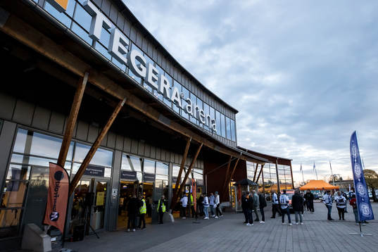 Tegera Arena innan ishockeymatchen i SHL mellan Leksand och