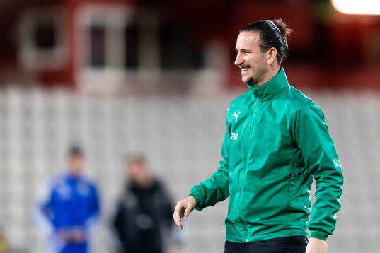 Jönköpings Edin Hamidovic innan fotbollsmatchen i
