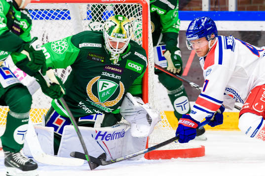 Färjestads målvakt Dominik Furch och Oskarshamns Johan