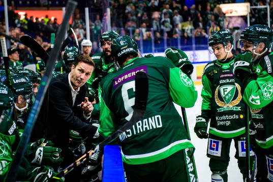 Färjestads tränare Johan Pennerborn har tagit time out