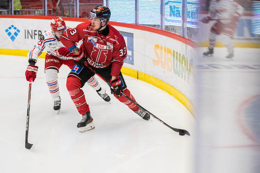 Timrås Joey LaLeggia och Örebros Christopher Mastomäki
