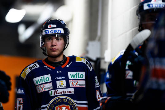 Växjös Lukas Käkela före ishockeymatchen i SHL mellan