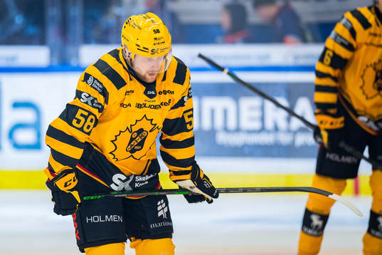 Skellefteås Oskar Nilsson deppar