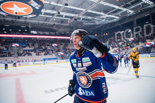 Växjös Richard Gynge jublar