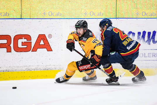 Luleås Jonathan Andersson och Djurgårdens Alec Brännstam