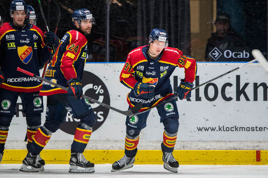 Djurgårdens Linus Andersson (th) jublar