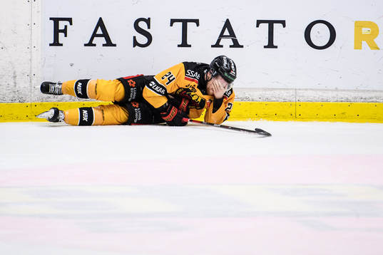 Luleås Brendan Shinnimin har ont