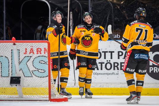 Luleås Isac Brännström (m) jublar