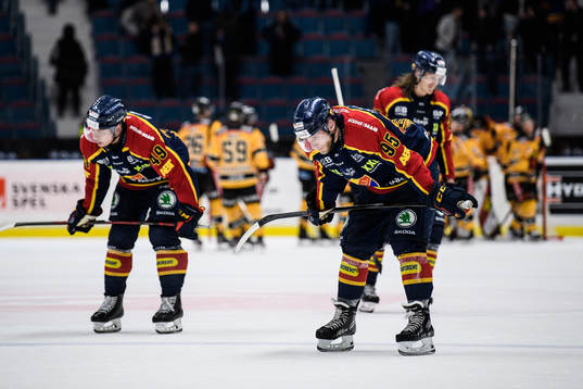 Djurgårdens Rhett Rakhshani och Josef Ingman deppar