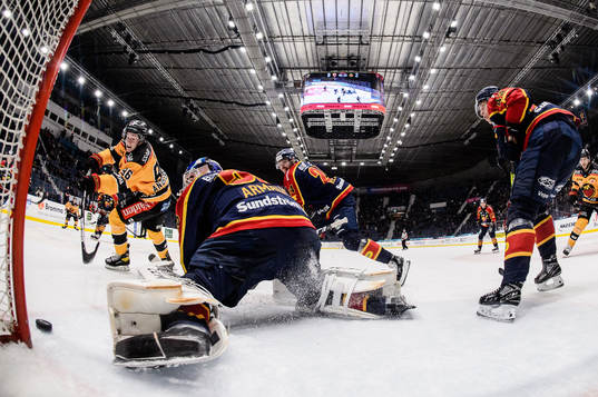 Luleås Pontus Andreasson gör 1-3 på Djurgårdens