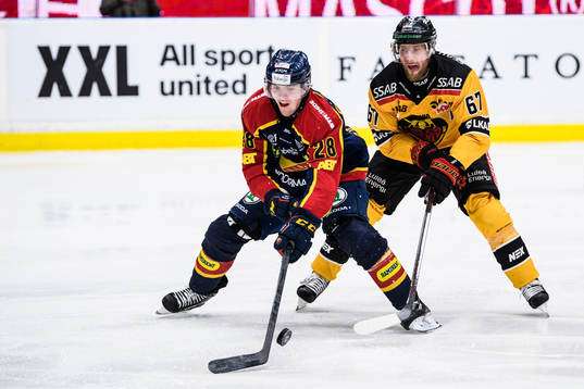 Djurgårdens Oscar Bjerselius och Luleås Linus Omark