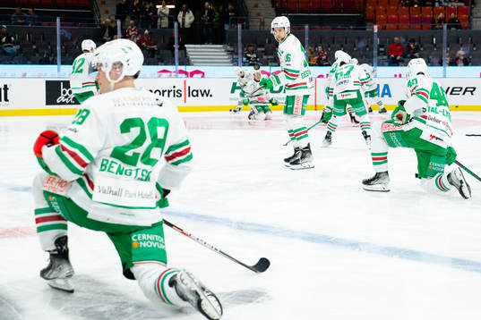 Rögles Lucas Ekeståhl-Jonsson i mitten