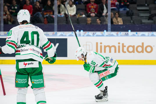 Rögles Lucas Ekeståhl-Jonsson jublar