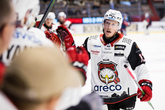 Malmö Redhawks Kalle Östman jublar