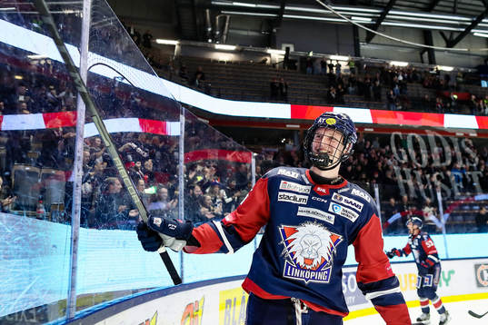 Linköpings Filip Bystedt jublar