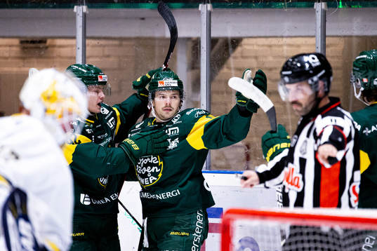 Björklövens Gerry Fitzgerald jublar