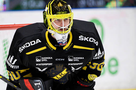 s målvakt Pavel Khomchenko