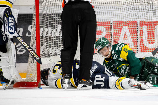 s Nichlas Torp och Björklövens Axel Ottosson