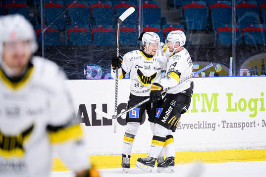 Västerås William Wikman och Jesper Johansson jublar