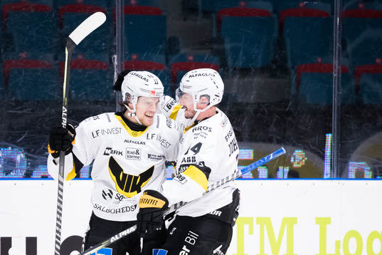 Västerås William Wikman och Jesper Johansson jublar