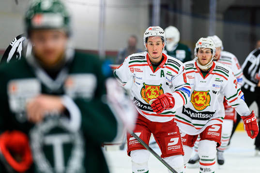 Moras Robin Johansson jublar