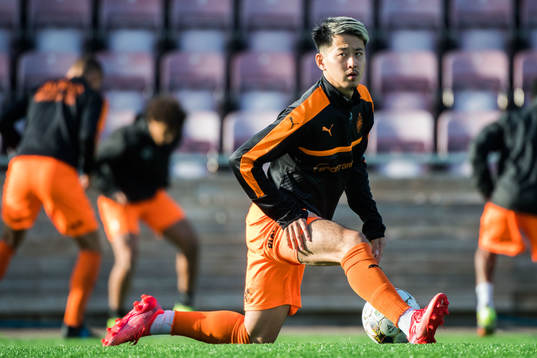 AFC Eskilstunas spelare innan fotbollsmatchen i Superettan