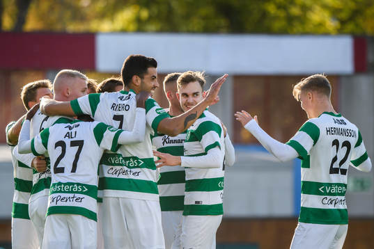 Västerås spelare jublar