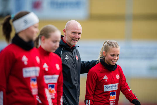 Roy Berntsen, head coach of Medkila, and Lotte Fikseth