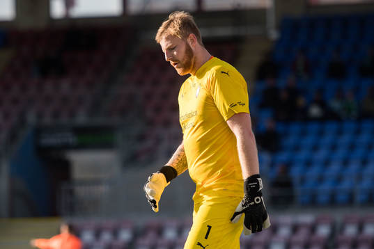 AFC Eskilstunas målvakt Nick Wolters deppar