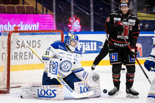 Leksands målvakt Kasimir Kaskisuo och Örebros Jani Lajunen
