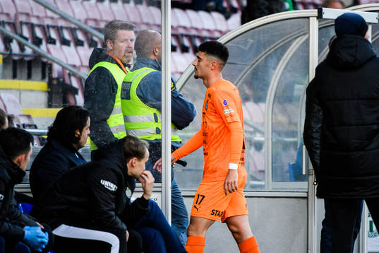 AFC Eskilstunas Ismet Lushaku lämnar planen