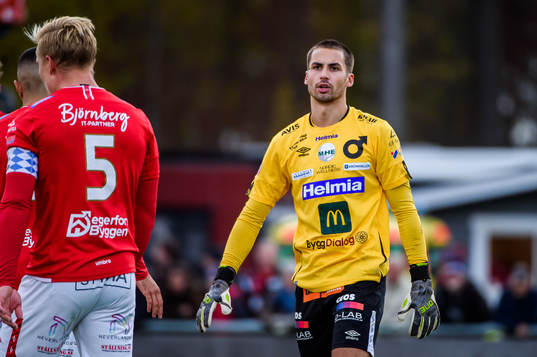 Degerfors målvakt Alfie Malik Whiteman